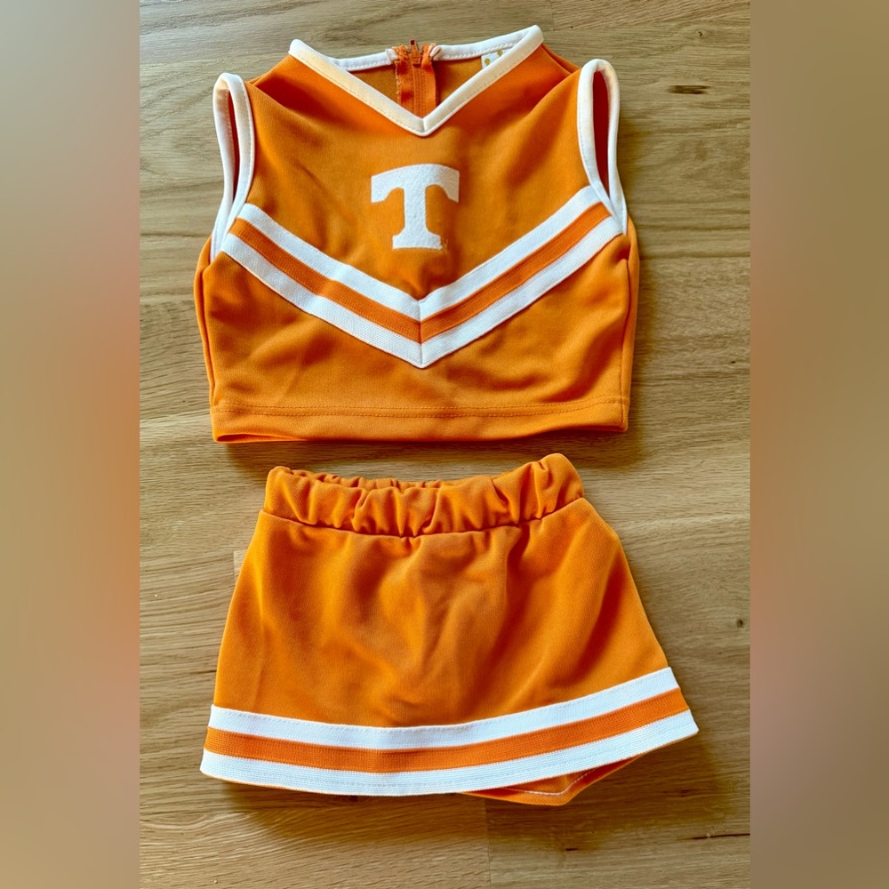 University of Tennessee Cheerleader Outfit 2T
